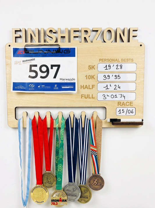 Le "Tableau des Records" Support Médailles & Dossard (Édition Bois) - Finisherzone